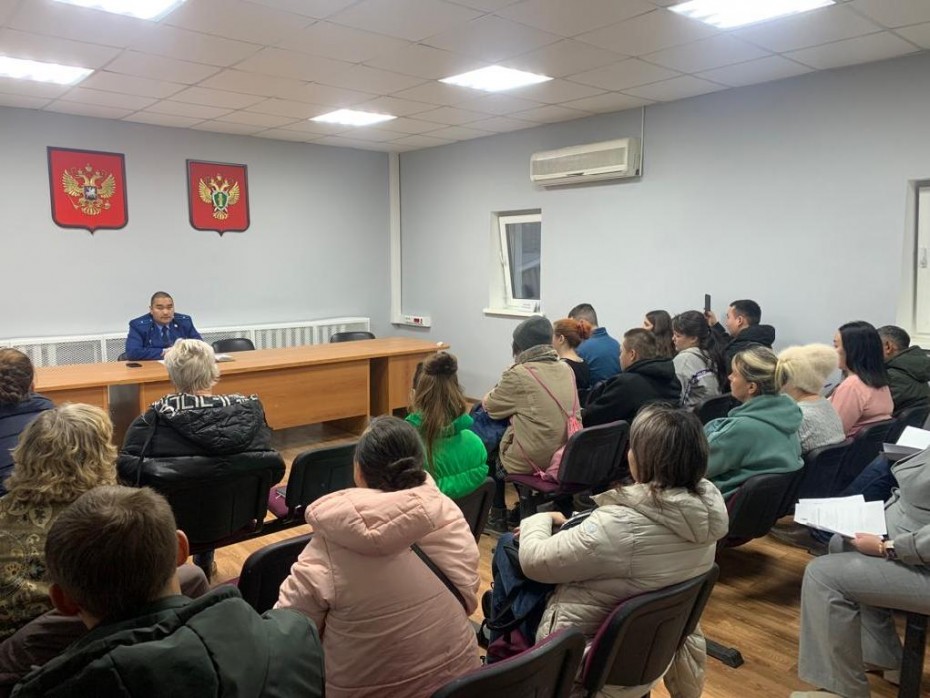 Вопрос расселения обсудила прокуратура Якутска с жителями домов, пострадавших от пожаров