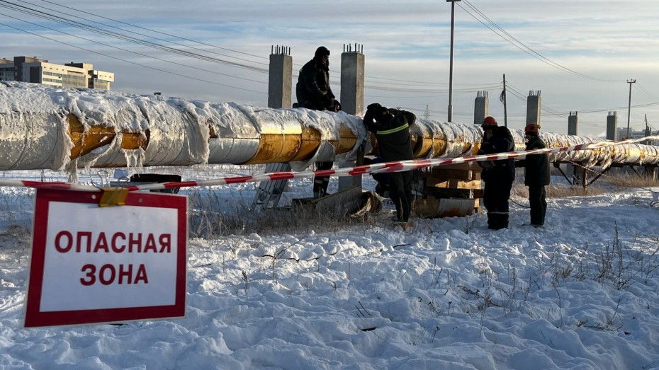 На упавшей с опор магистральной линии теплосети в Якутске завершены срочные ремонтные работы
