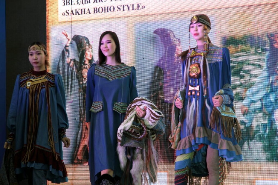 Тренды современной одежды презентовали якутские дизайнеры на выставке «Бизнес-Экспо 2022»