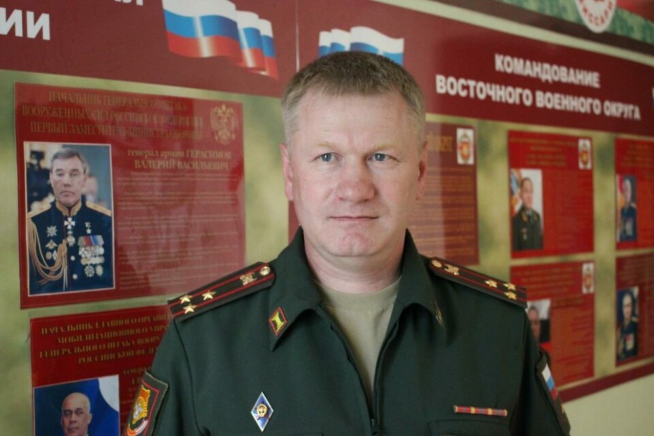Еженедельный прием граждан ведет военный комиссар Якутии