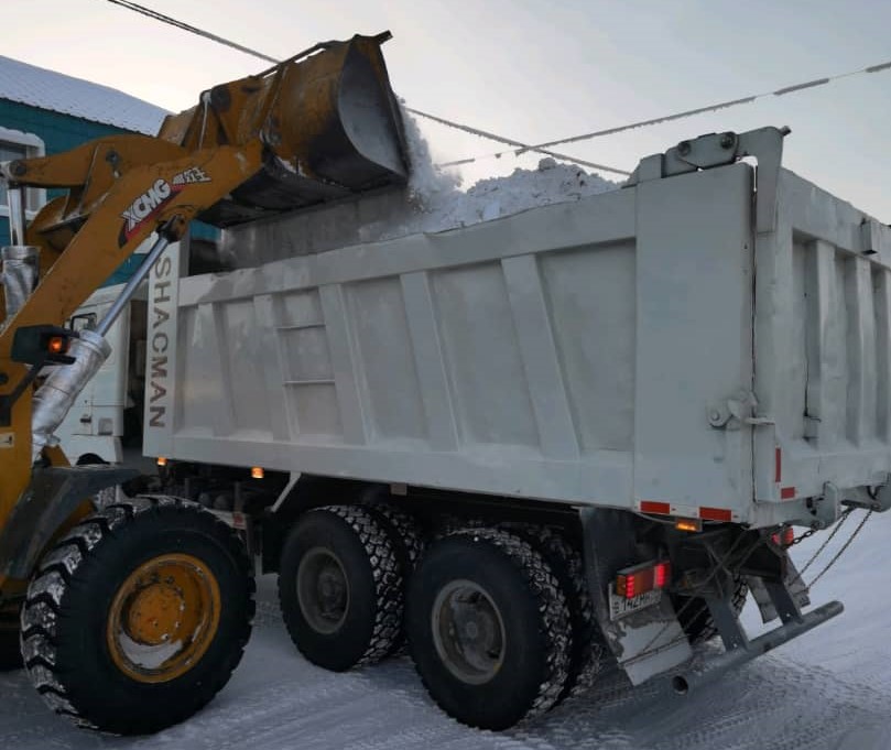 Снег с крыш и территорий социальных учреждений уберут в Якутске