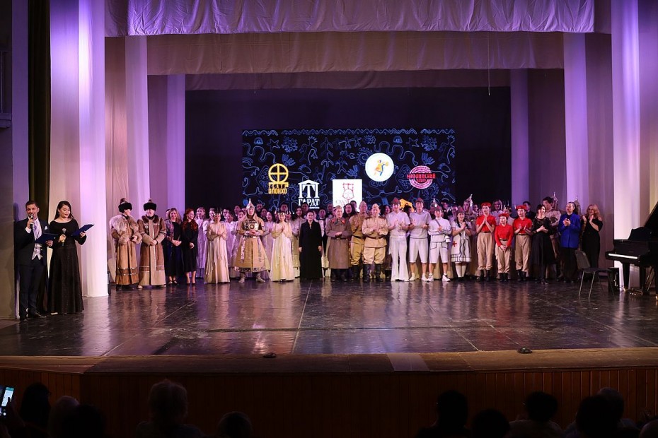 Русский театр принял участие в сборном концерте ко Дню театра