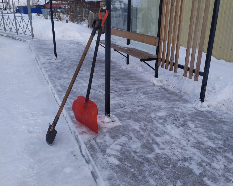 Кто несет ответственность за уборку снега в Якутске?