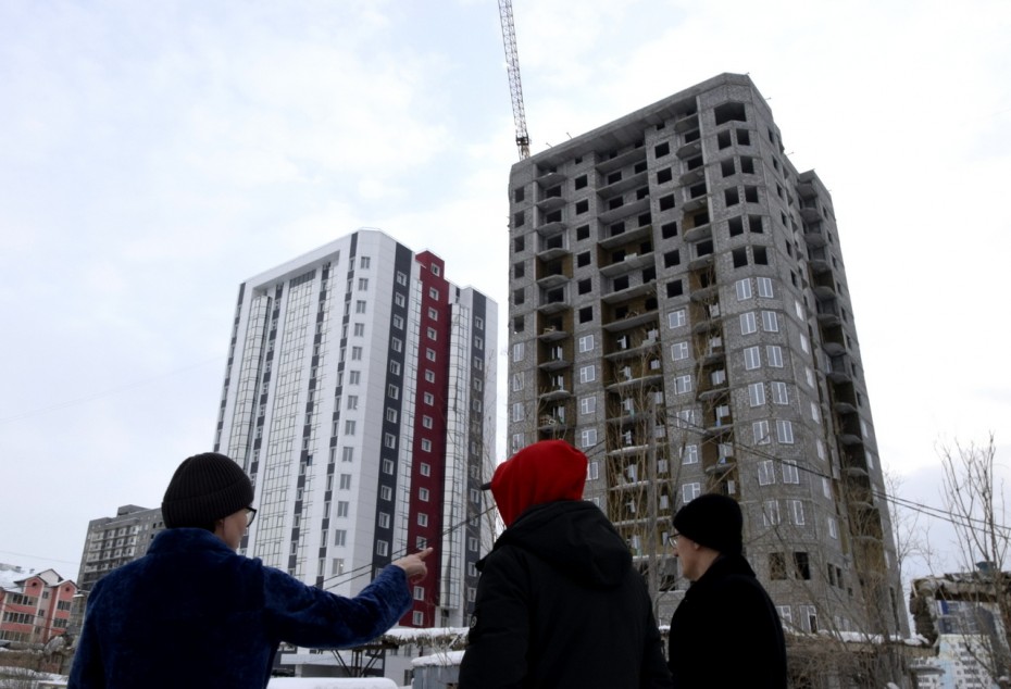 Всё не для людей? В Якутске жильцы протестуют против стройки – мэрия защищает застройщика