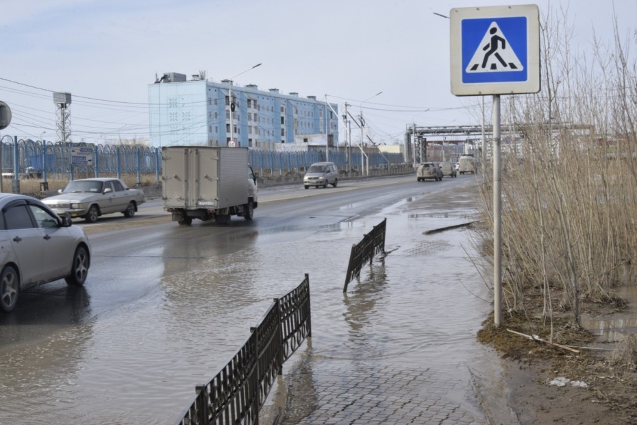 Евгений Григорьев: Порядка 90 процентов улиц и дворовых территорий Якутска не имеют водоотведения