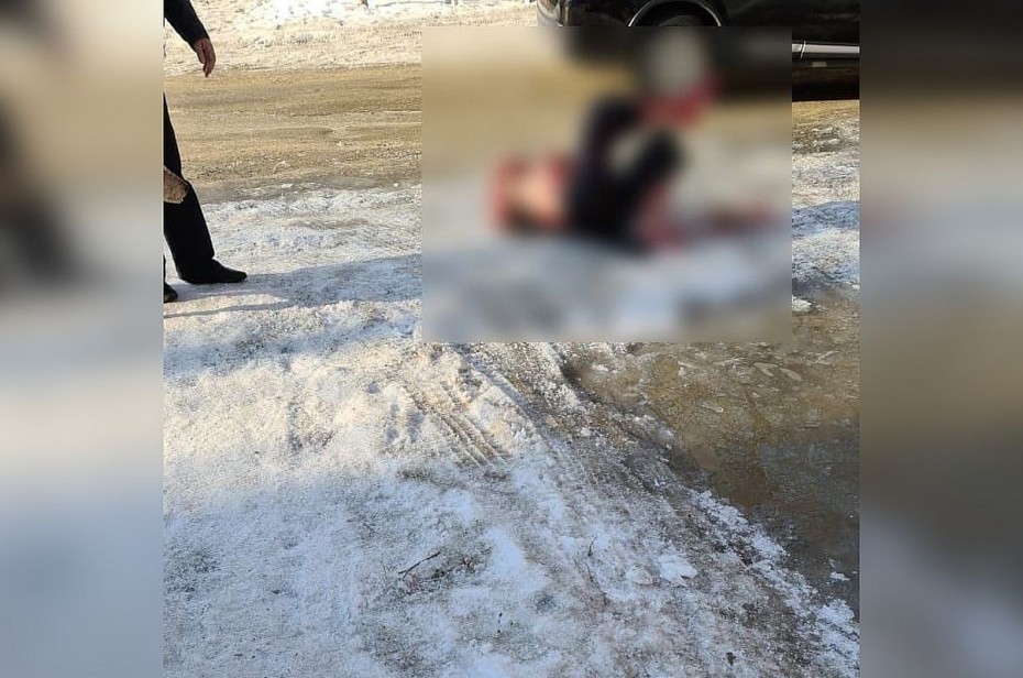 Несовершеннолетние нанесли ножевые ранения мужчине в городе Мирный