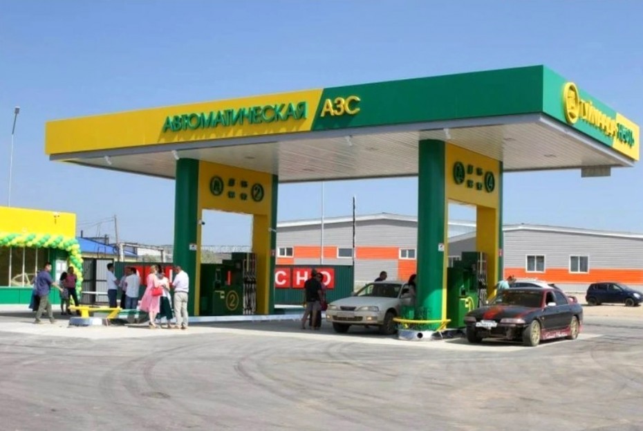 СМИ: В Якутии три компании повысили цены на бензин на АЗС