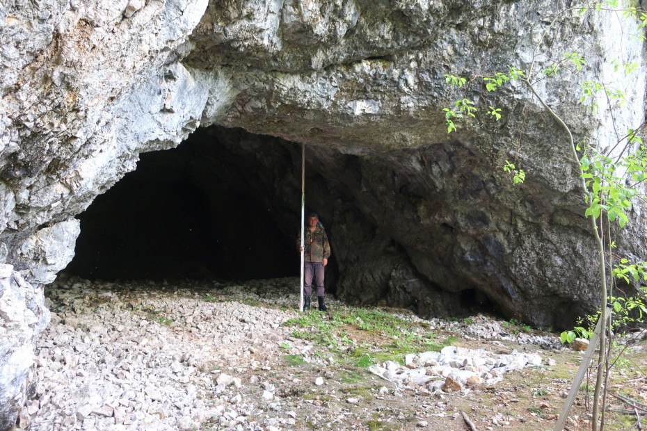 Археологи Якутии и Москвы продолжат поиски следов древнего человека в пещерах реки Кадала