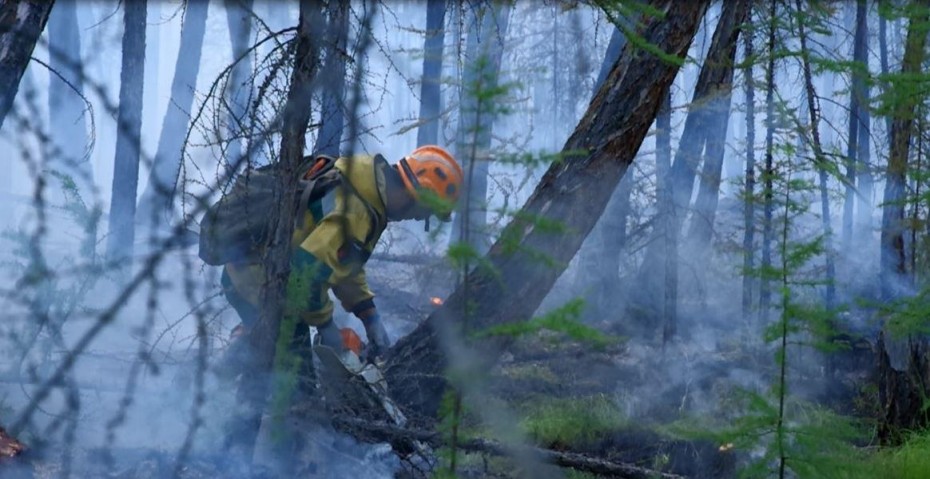 63 лесных пожара действуют в Якутии по состоянию на 22 июля