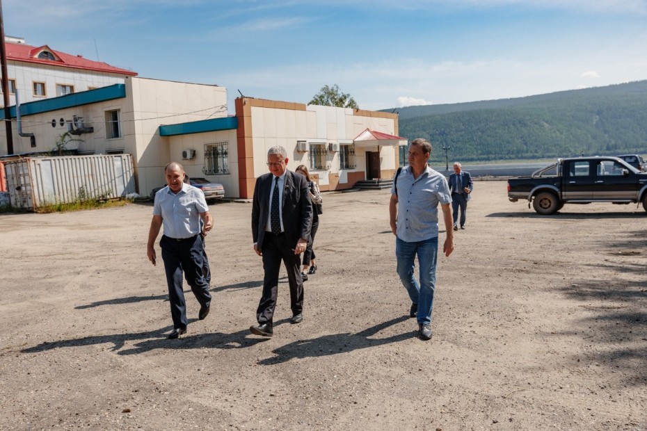 Депутаты Госдумы подключились к решению проблемы транспортной блокады Ленска