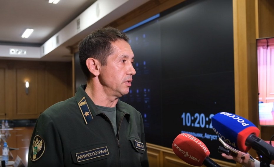 Федеральная Авиалесоохрана направила в Якутию более 800 человек для борьбы с лесными пожарами