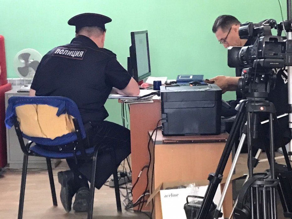 «Есть риск снятия с выборов»: Виталий Обедин о повторном визите полиции в его штаб