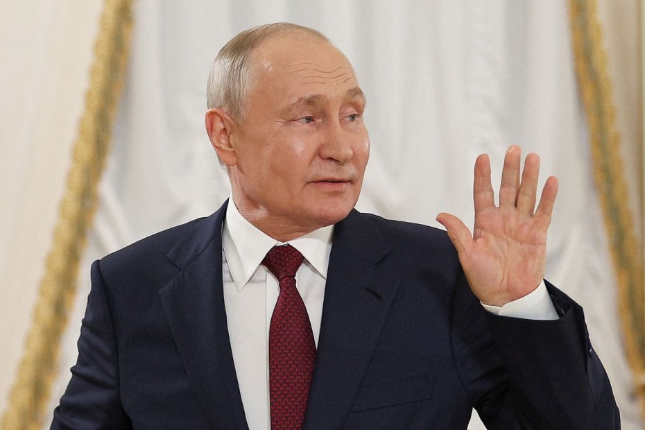 Работать над инициативами, рожденными «снизу», призвал сенаторов Владимир Путин