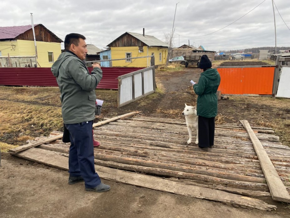 Продолжаются рейдовые мероприятия для контроля соблюдения правил содержания собак в Якутии