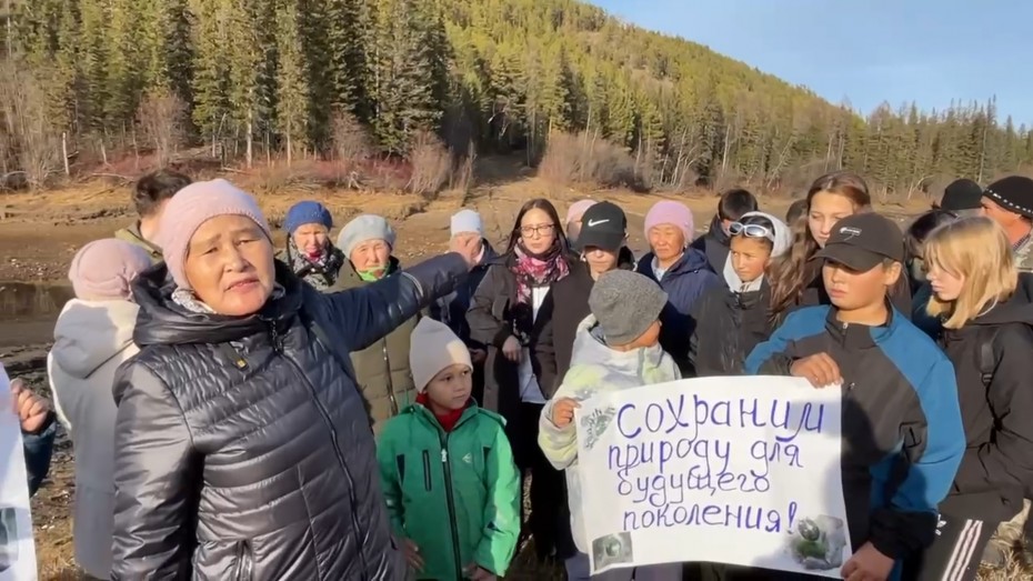По информации о сливе фекалий в реку Солянка в Олекминском районе Минэкологии Якутии провела выездную проверку