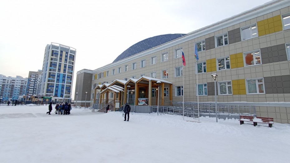 Центр глобального образования в Якутске заминирован? Распространяется сообщение о бомбе в Гимназии на 203 микрорайоне