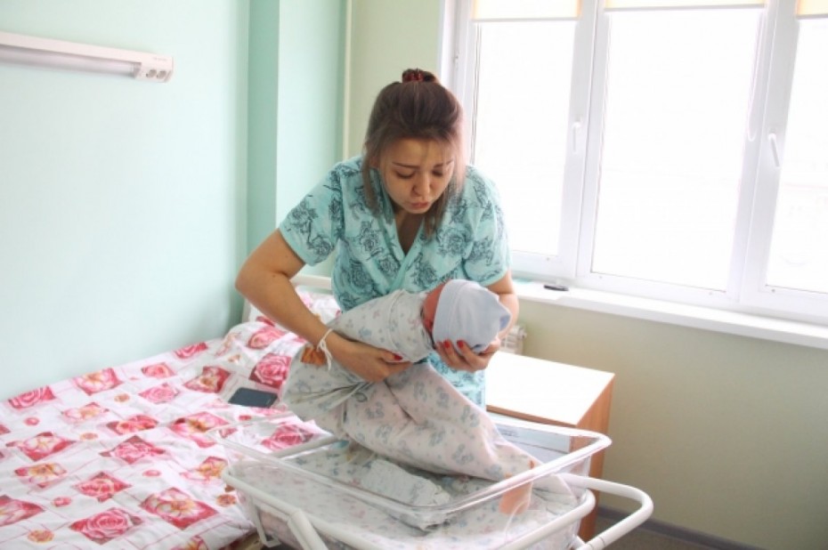 Более 8 тысяч детей родились в Якутии за 9 месяцев 2023 года