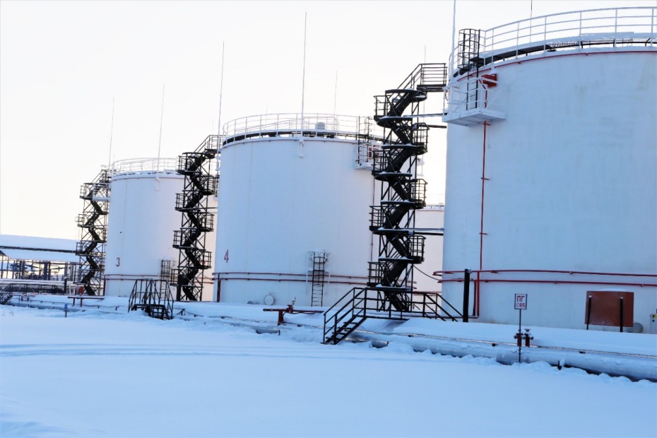 За хищение 19 тонн газоконденсата осуждены двое сотрудников АО «Саханефтегазсбыт» в Кобяйском районе