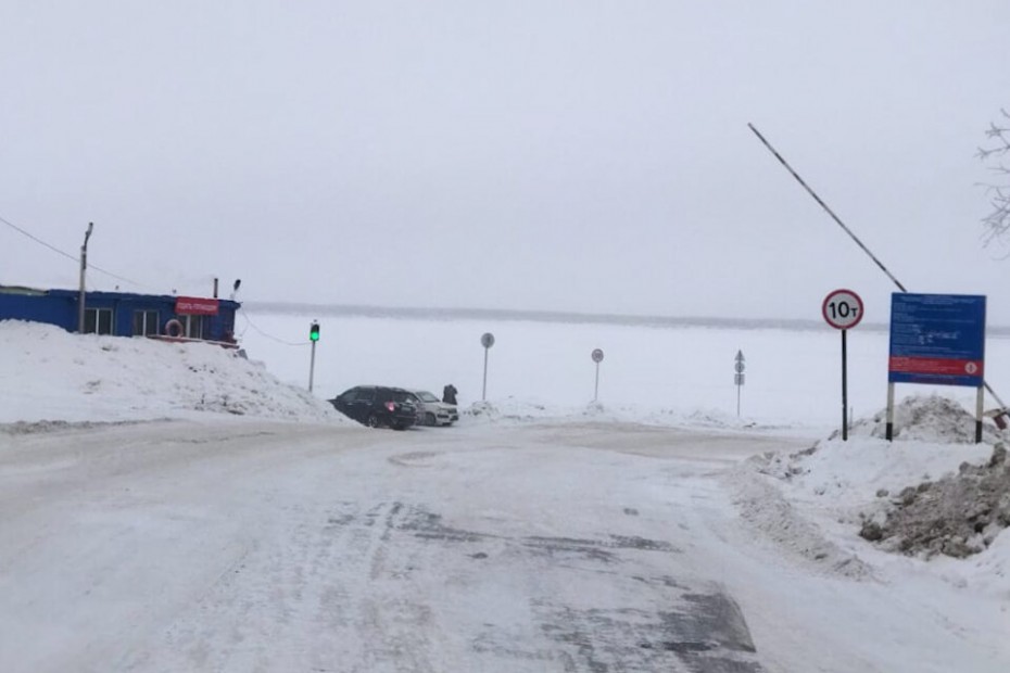 Два водителя предстанут перед судом в Якутии за незаконную перевозку 6 пассажиров в опасных условиях