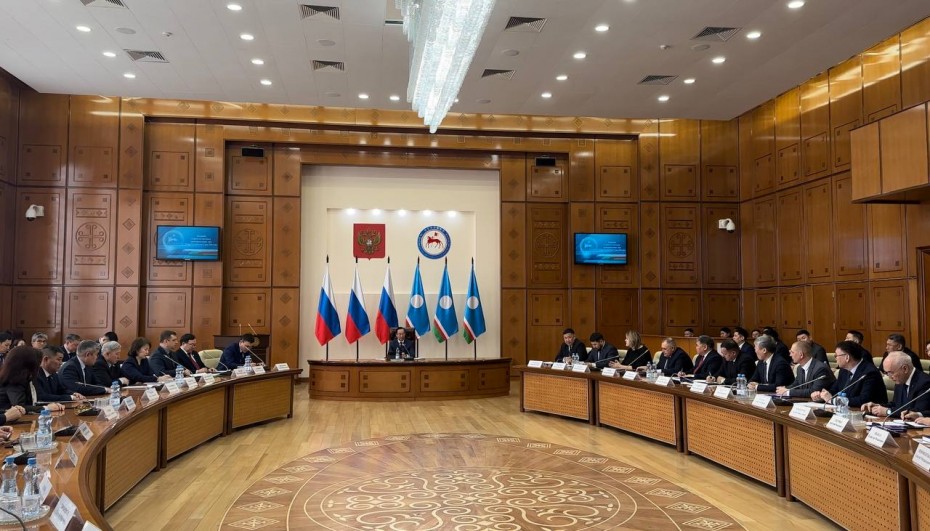 Цифровизация, энергетика, транспорт, туризм: Глава Якутии определил направления по развитию республики