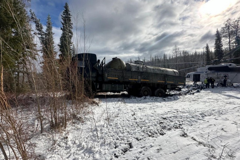 12 человек на машине «Урал» провалились под лёд на реке Алдан — жертв нет