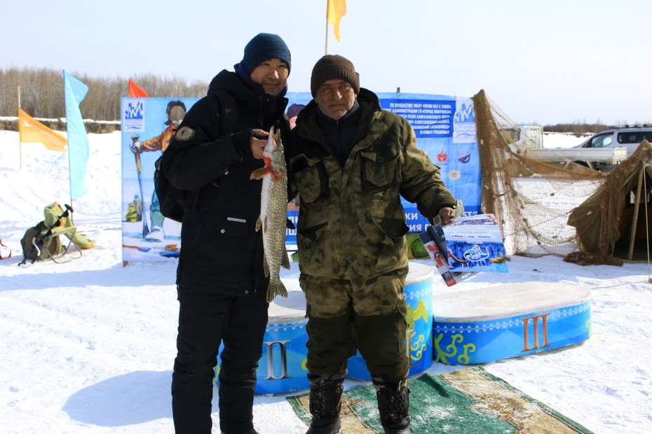 Предприниматели Якутска поддержали фестиваль подледной рыбалки в Покровске