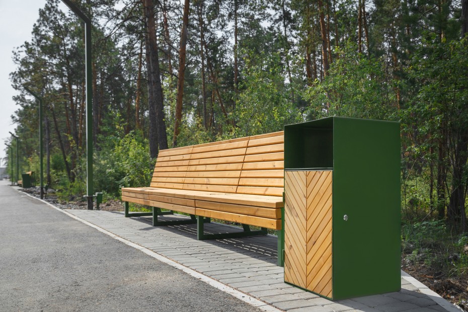 Арестанты изготовили скамейки для парка Якутска