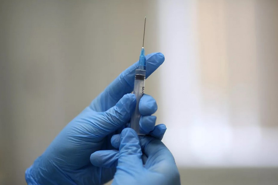 В России в 2025 году начнут исследования на добровольцах вакцины от рака