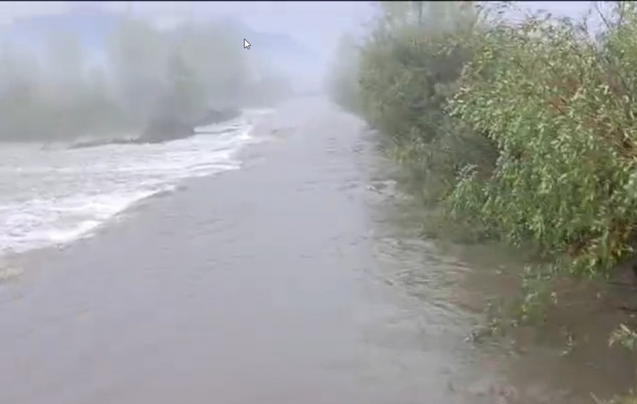 Обильные дожди привели к затоплению автодороги «Оймякон»