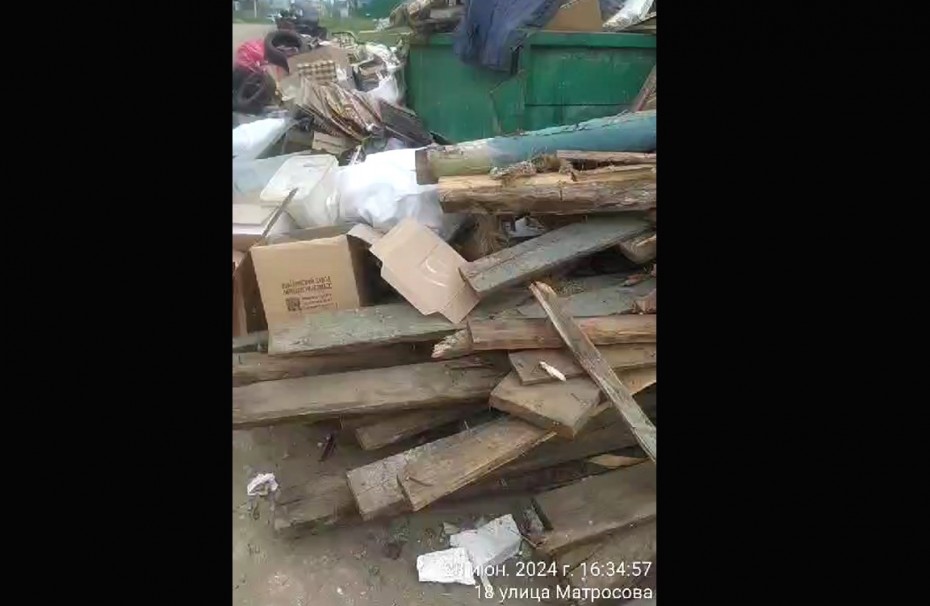 Жильцам пояснили, кто должен вывозить строительный мусор
