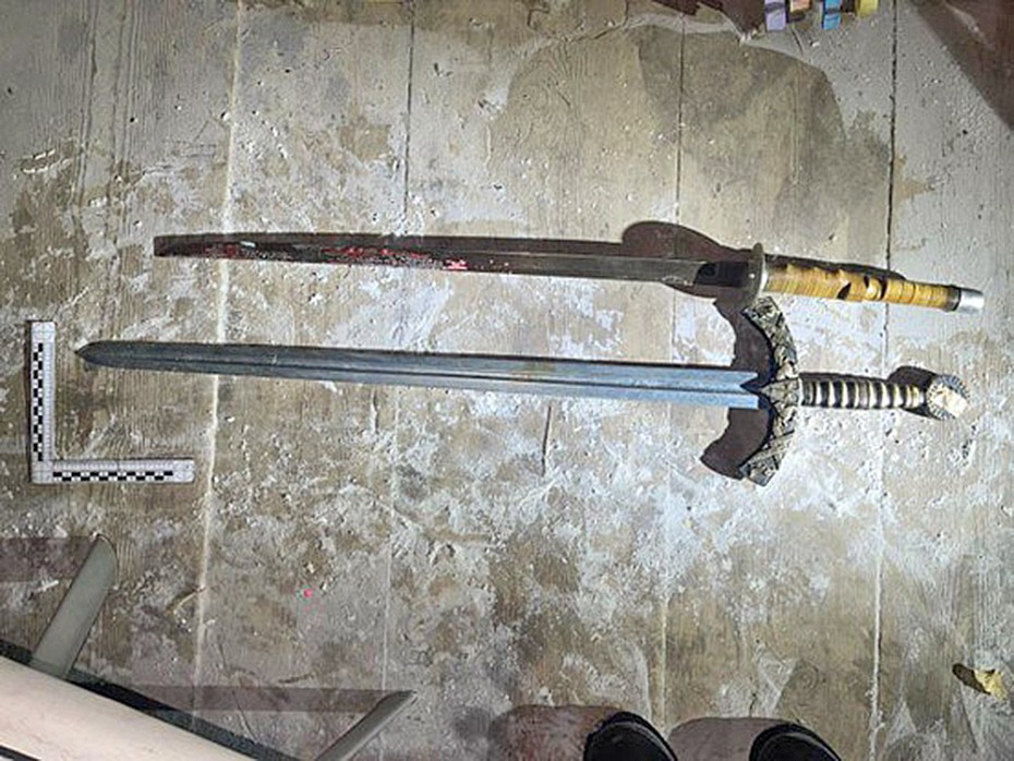 Житель Якутска получил 9 лет строгача за то, что заколол собутыльника мечом