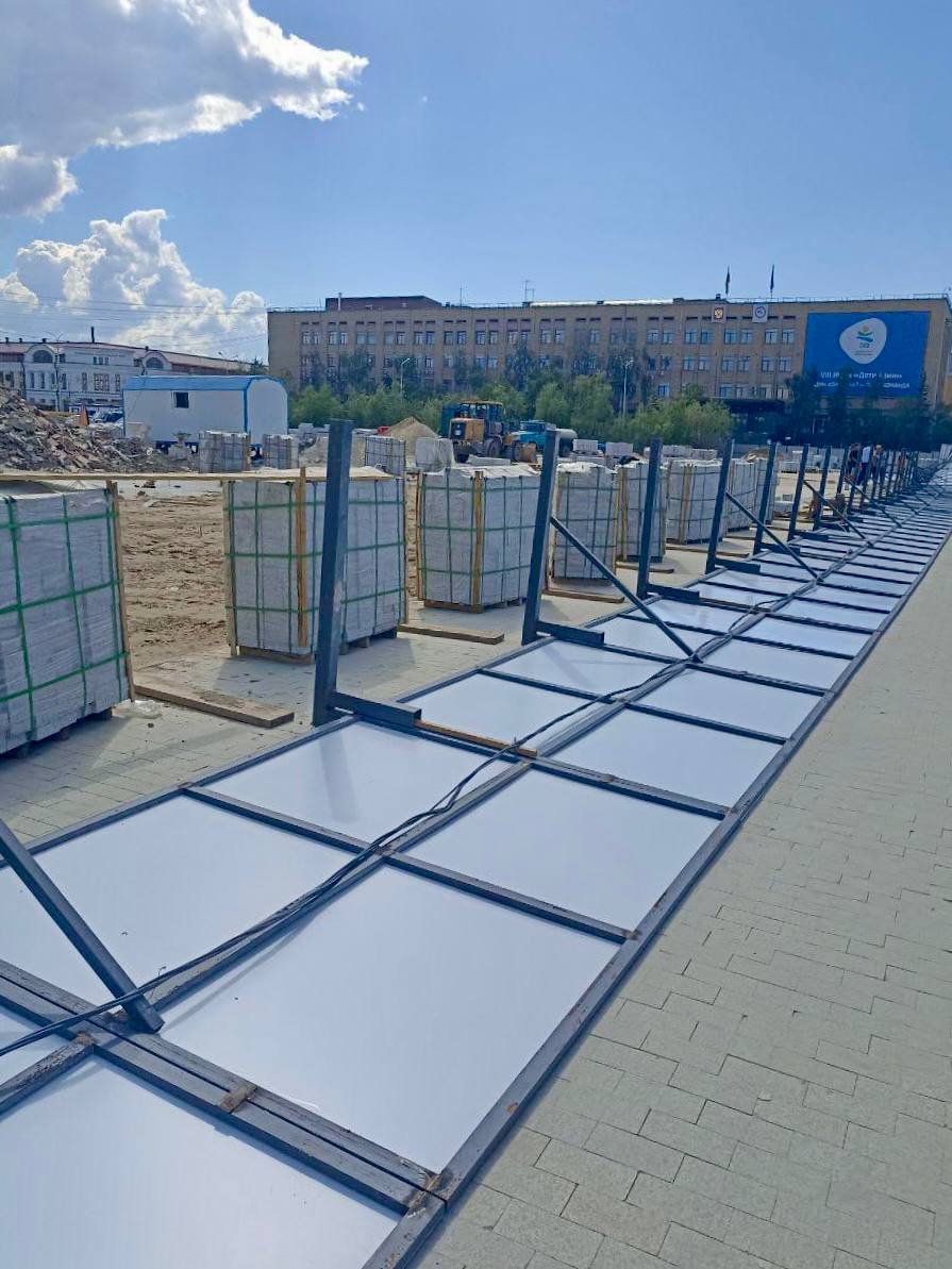 Работник строительной фирмы предстанет перед судом за травму женщины на площади Ленина