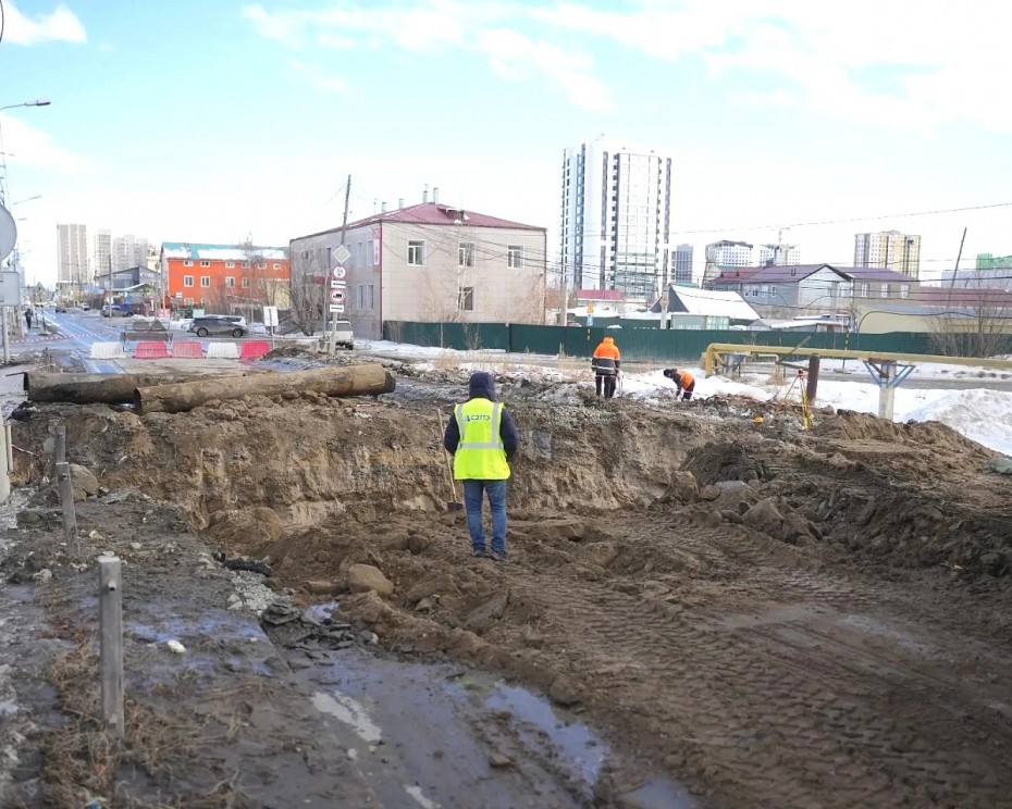 В Якутске расширяют улицу Дежнёва и благоустраивают район