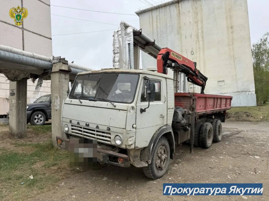 Мужчину придавило манипулятором